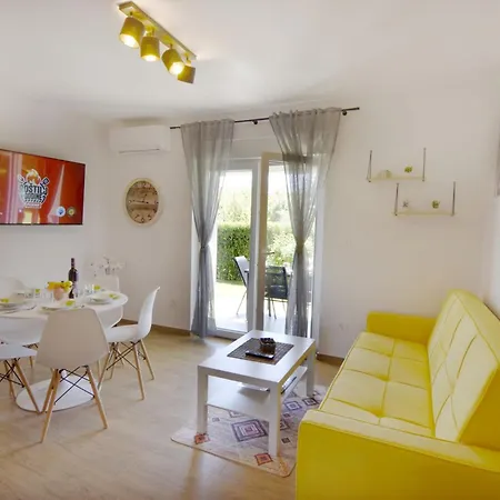 Relaxing With Shared Pool Cepljani