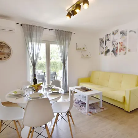 Apartman Relaxing With Shared Pool Cepljani