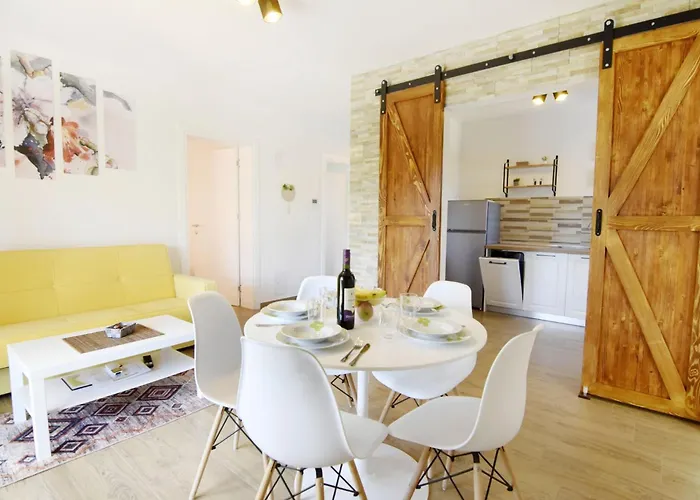 Relaxing With Shared Pool Cepljani