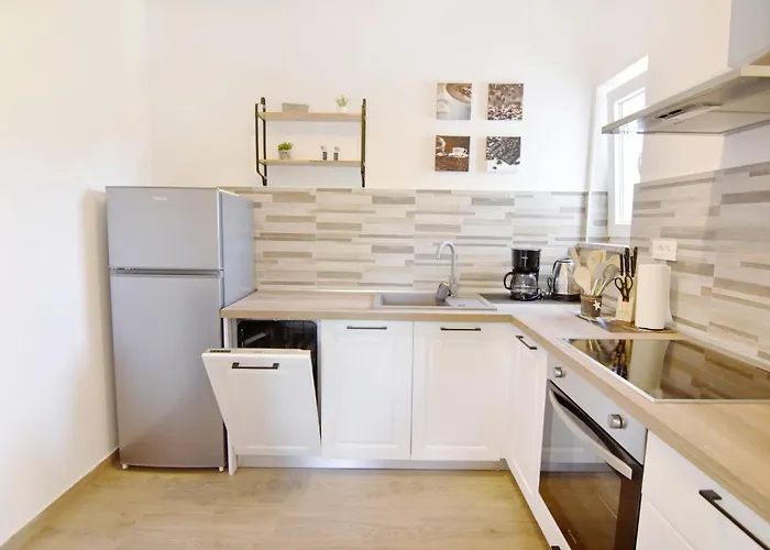 Relaxing With Shared Pool Apartman Cepljani