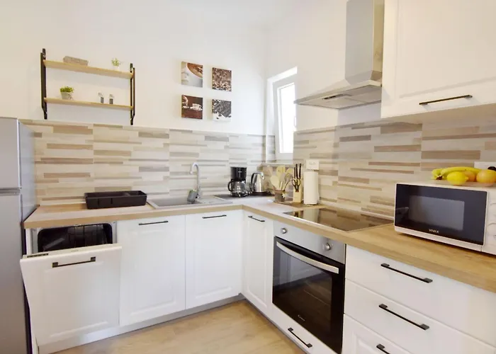 Relaxing With Shared Pool Apartment Cepljani