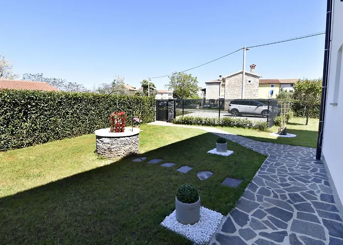 Relaxing With Shared Pool Cepljani